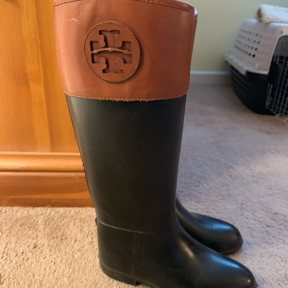Tory Burch Weatherproof boots - Picture 3 of 6